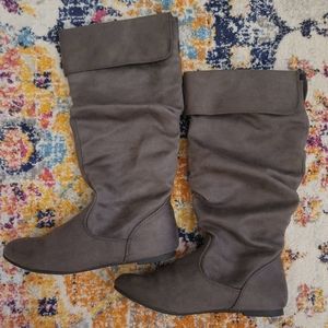 Woman's Slouchy Boot